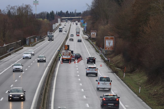 Verkehrsunfall auf Pyhrnautobahn bei Ried im Traunkreis endet glimpflich