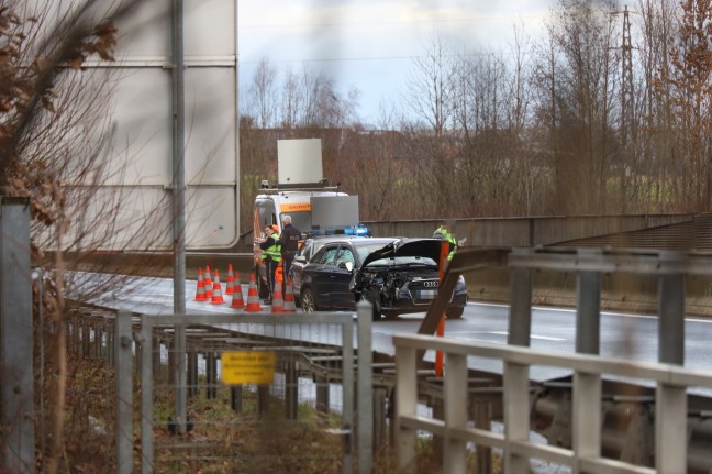 Verkehrsunfall auf Pyhrnautobahn bei Ried im Traunkreis endet glimpflich