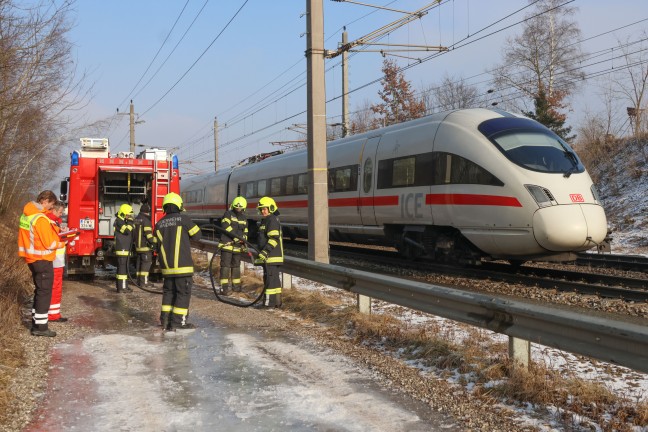 Tdlicher Unfall: Mann mit Hund auf Bahnstrecke bei Krenglbach von Personenzug erfasst