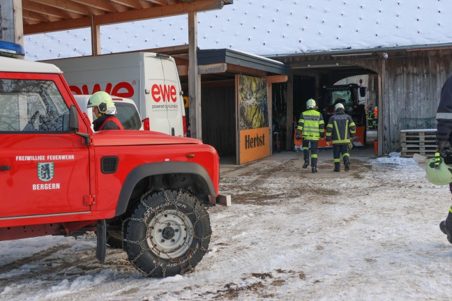 Vier Feuerwehren bei Brand auf einem Bauernhof in Ottnang am Hausruck im Einsatz