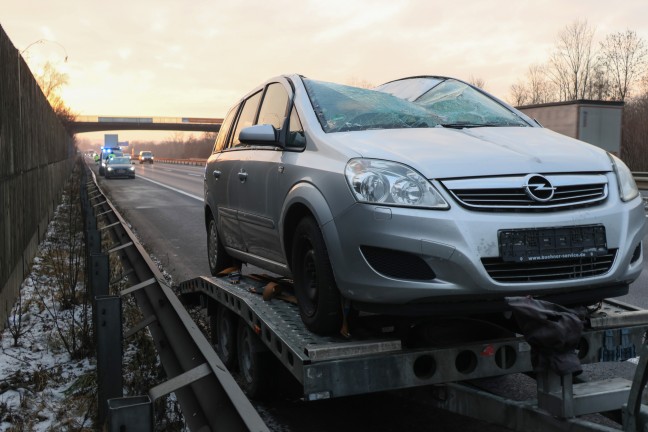 Sachschaden: Crash mit mehreren Fahrzeugen auf Welser Autobahn bei Weikirchen an der Traun