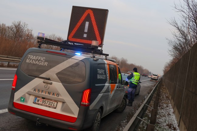 Sachschaden: Crash mit mehreren Fahrzeugen auf Welser Autobahn bei Weikirchen an der Traun