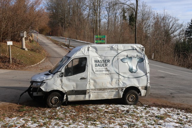 Kleintransporter berschlagen: Groe Suchaktion nach abgngigem Unfalllenker in Kremsmnster