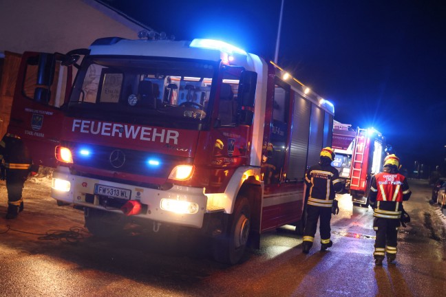 Brand in einem Zimmer auf einem Bauernhof in Stadl-Paura