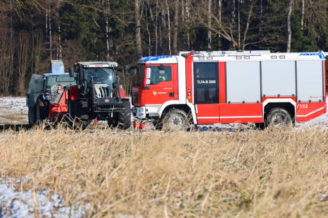 Zwei Feuerwehren bei Traktorbrand in Edt bei Lambach im Einsatz