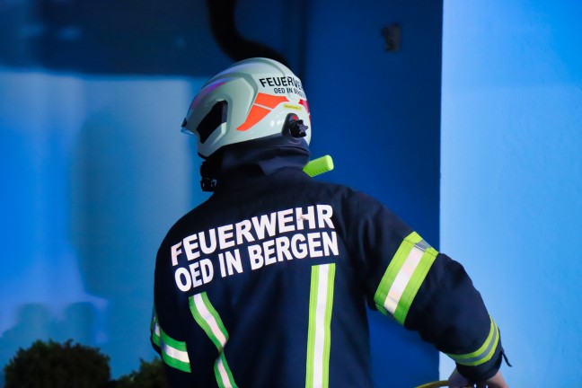 Vier Feuerwehren bei brennender Gartenhtte in Hartkirchen im Einsatz