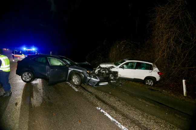 Frontalkollision zweier PKW in Braunau am Inn fordert zwei Verletzte