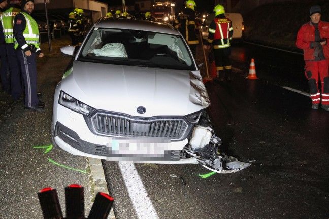 Schwerer Verkehrsunfall zwischen zwei PKW in Wolfern