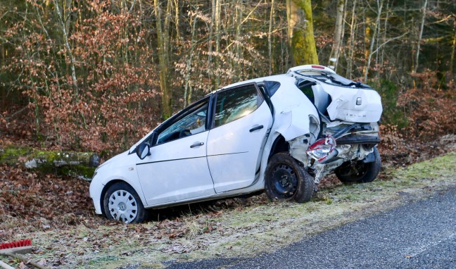 Schwerer Verkehrsunfall eines PKW bei berackern