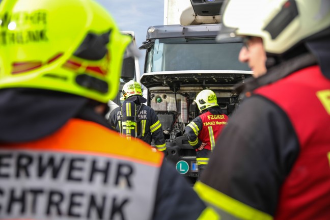 Kleinbrand in einer LKW-Fahrerkabine sorgte fr Einsatz zweier Feuerwehren in Marchtrenk