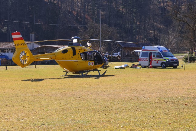 Personenrettung: Schwerverletzter nach Forstunfall in Micheldorf in Obersterreich