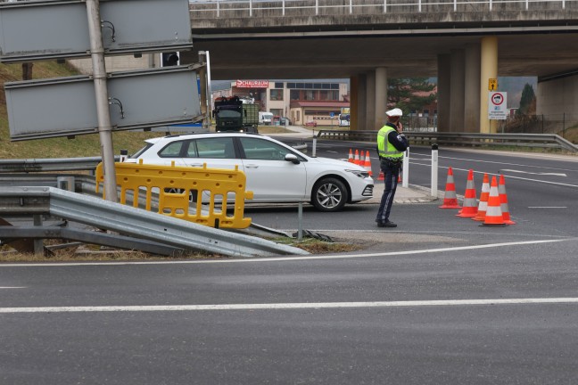 LKW-Auffahrunfall im Tunnel Kienberg auf der Pyhrnautobahn bei Micheldorf in Obersterreich