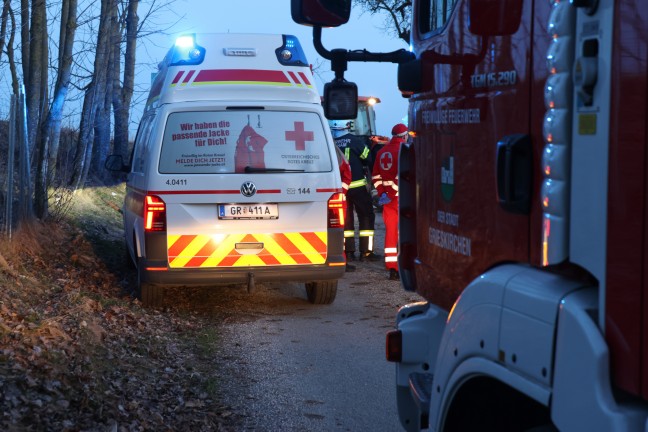 Umgestrzter Teleskoplader: Landwirtschaftlicher Unfall in Grieskirchen endet glimpflich