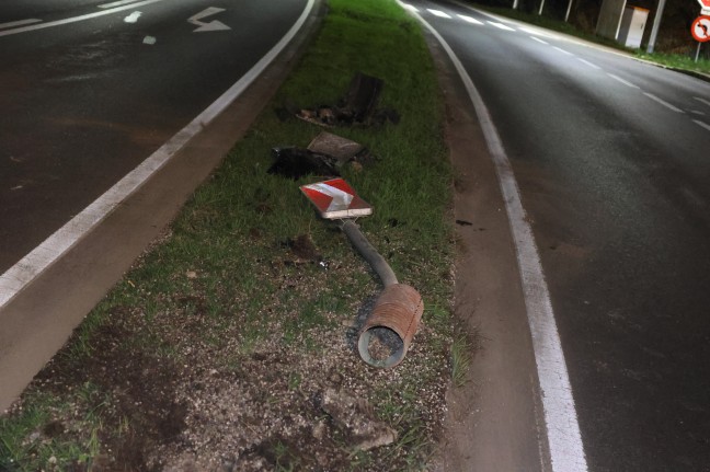 Einsatzkrfte entdeckten auf dem Weg zum Einsatz Unfallstelle auf Pyhrnpass Strae in Sattledt