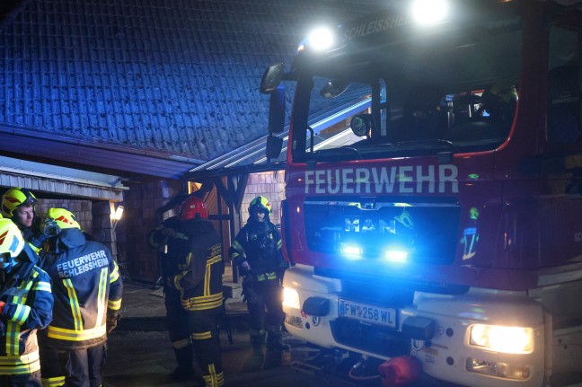 Brand im Bereich eines Holzofens in einem Wohnhaus in Schleiheim