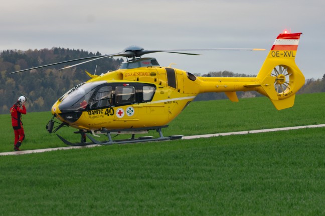 Tdlicher Crash: Lenker eines Kleintransporter (22) starb bei Kreuzungsunfall in Heiligenberg