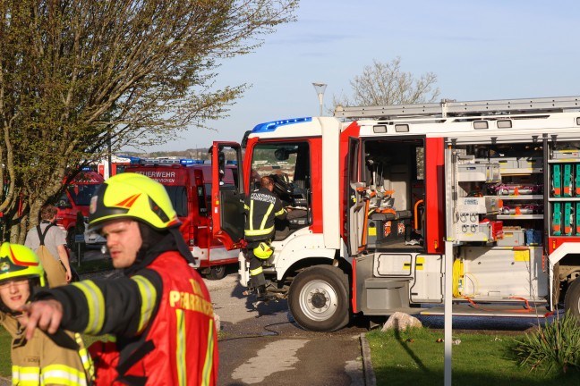 Brand im Gebude bei einem Golfplatz in Bad Hall sorgte fr Einsatz zweier Feuerwehren