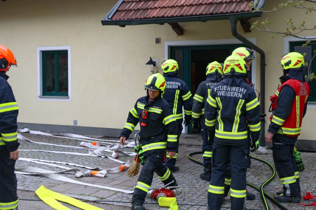 Brand in einem Wohnhaus in Rottenbach sorgt fr greren Einsatz der Feuerwehren