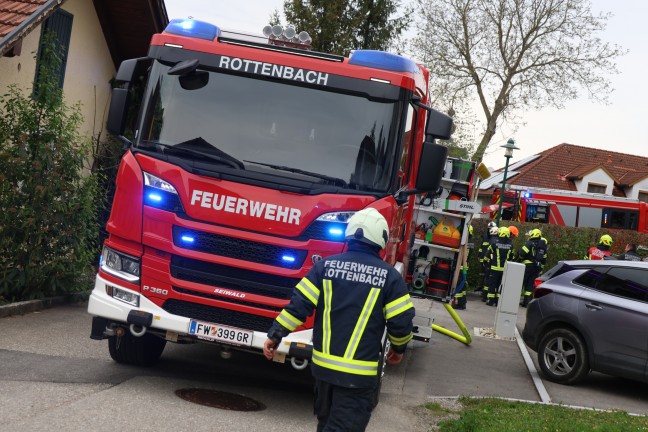 Brand in einem Wohnhaus in Rottenbach sorgt fr greren Einsatz der Feuerwehren