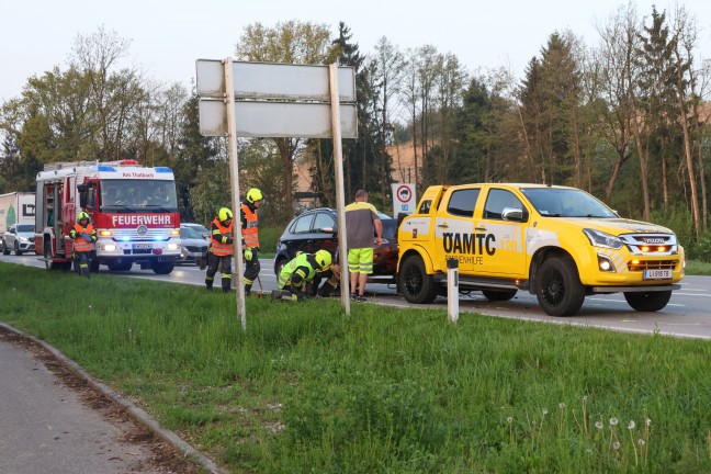 Auffahrunfall im Frhverkehr auf Pyhrnpass Strae in Thalheim bei Wels endet glimpflich