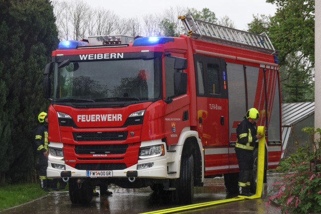 Brand bei einem Gewerbebetrieb in Weibern sorgte für Einsatz zweier Feuerwehren