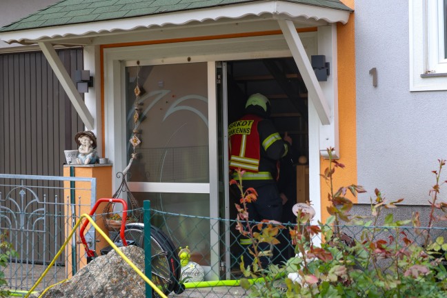 Ein Todesopfer bei Kellerbrand in einem Wohngebude in Enns