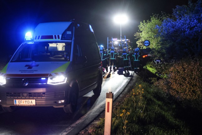 Autoberschlag auf Wallerner Strae bei Scharten fordert eine leichtverletzte Person