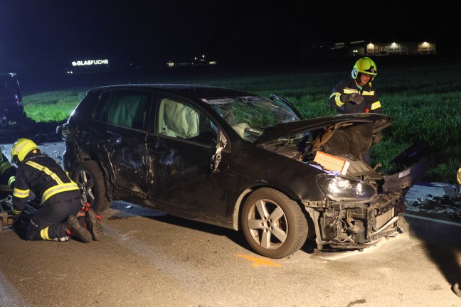 Schwerer Crash zwischen zwei PKW auf Wallerner Strae bei Fraham fordert zwei Verletzte