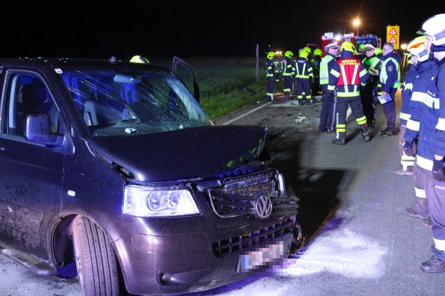 Schwerer Crash zwischen zwei PKW auf Wallerner Strae bei Fraham fordert zwei Verletzte