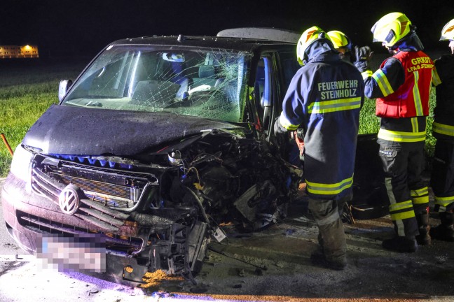 Schwerer Crash zwischen zwei PKW auf Wallerner Strae bei Fraham fordert zwei Verletzte