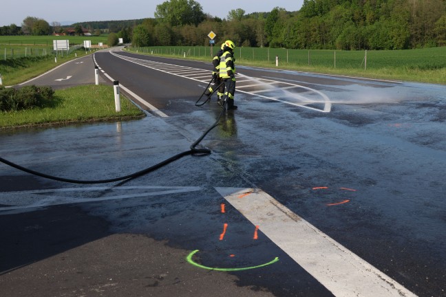 Folgenschwerer Crash zwischen Motorrad und PKW auf Pyhrnpass Strae bei Steinhaus