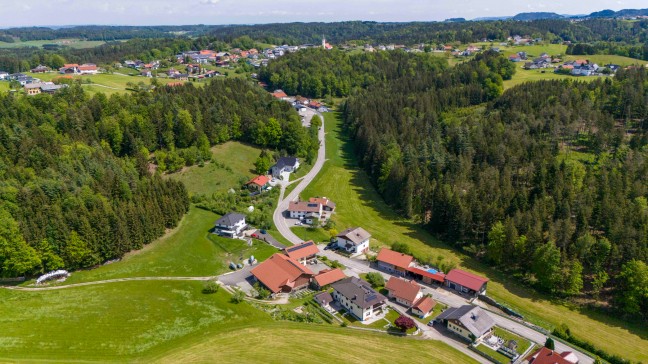 Verfolgungsjagd mit Polizei endet bei St. Johann am Walde mit Unfall