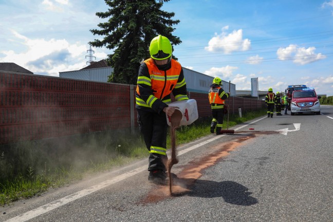 Fahrzeugpanne: Vermeintlicher PKW-Brand auf Wiener Strae bei Marchtrenk sorgte fr Feuerwehreinsatz