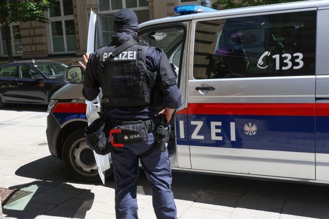Bombendrohung: Großeinsatz der Polizei in Linz-Innere Stadt