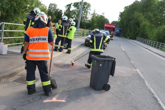 Kreuzungscrash zwischen zwei PKW in Buchkirchen