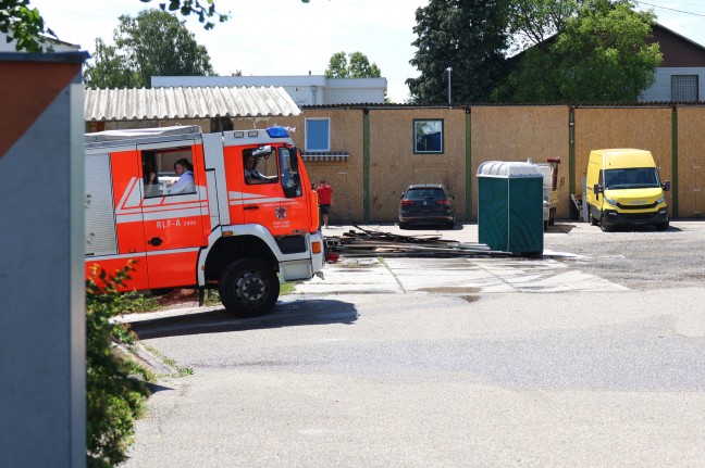 Drei Feuerwehren bei Brand in Leonding im Einsatz