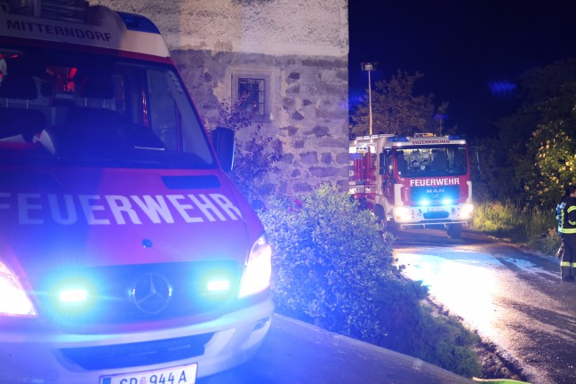 Neun Feuerwehren bei Brand eines alten Stadels in Diersbach im Einsatz