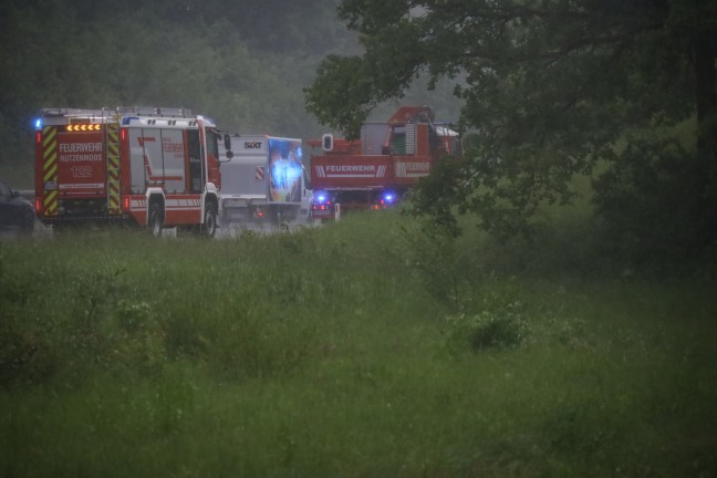 Crash während heftigem Gewitter: Verkehrsunfall auf Westautobahn bei Regau endet glimpflich