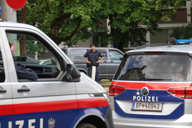 Bombendrohung bei Polizei: Amtsgebude in Linz-Kaplanhof gerumt und durchsucht