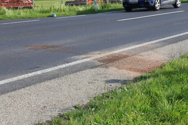 Auffahrunfall mit drei beteiligten Autos im dichten Abendverkehr auf Wiener Strae in Marchtrenk