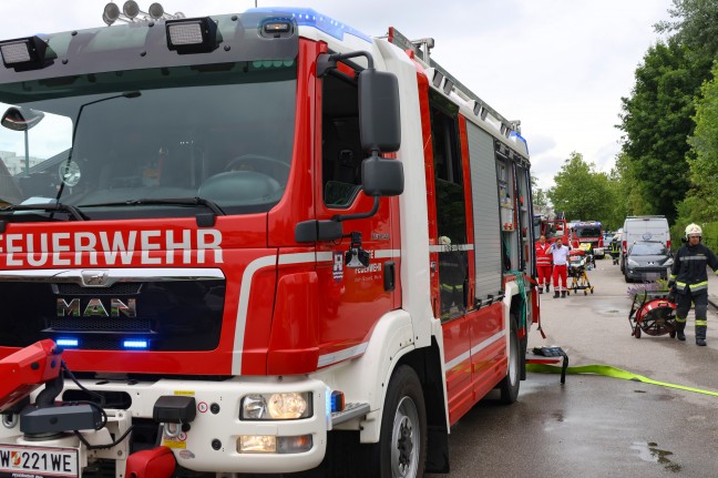 Brand in der Küche eines Mehrparteienwohnhauses in Wels-Lichtenegg