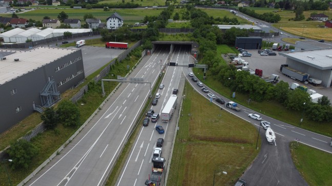 Stromausfall in Wels: Tunnel auf Innkreisautobahn gesperrt - Personen aus Liftanlagen befreit