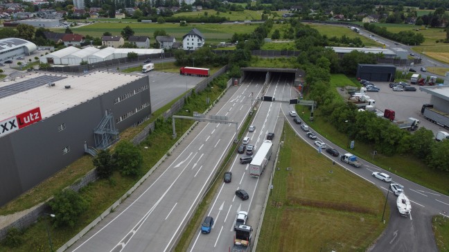 Stromausfall in Wels: Tunnel auf Innkreisautobahn gesperrt - Personen aus Liftanlagen befreit