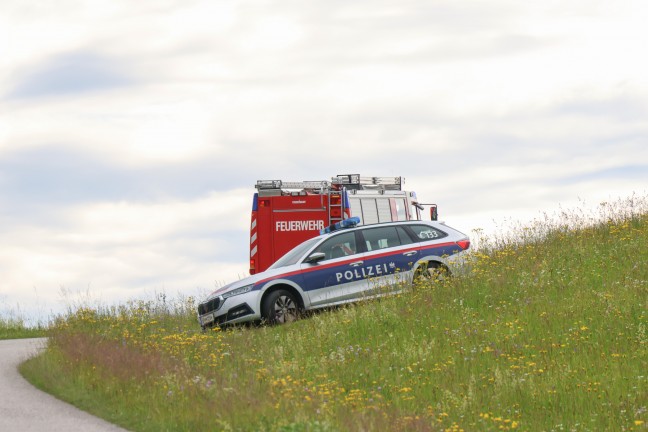 Paragleitunfall: Paragleiter am Ziehberg in Inzersdorf im Kremstal vom Baum gerettet