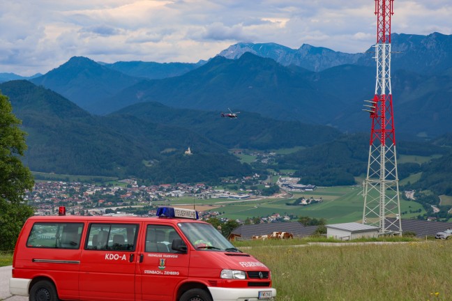 Paragleitunfall: Paragleiter am Ziehberg in Inzersdorf im Kremstal vom Baum gerettet