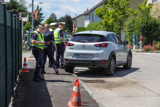 Aufräumarbeiten nach Kreuzungscrash in Marchtrenk