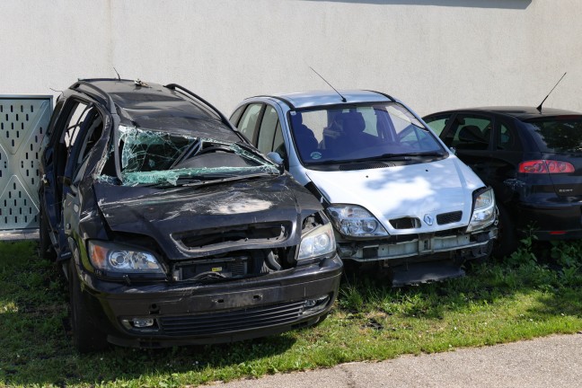 "Problemburschen": Zehnjährige Buben mit Schrottauto für Übungszwecke der Feuerwehr auf Spritztour