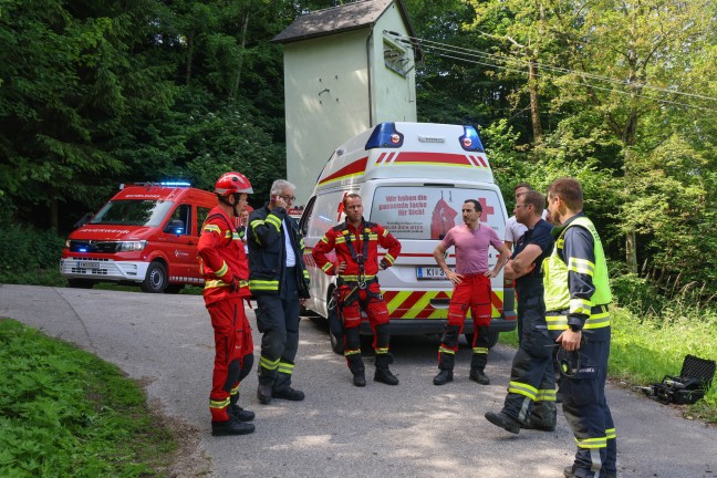 Suchaktion nach abgestrztem Paragleiter am Hirschwaldstein in Micheldorf in Obersterreich