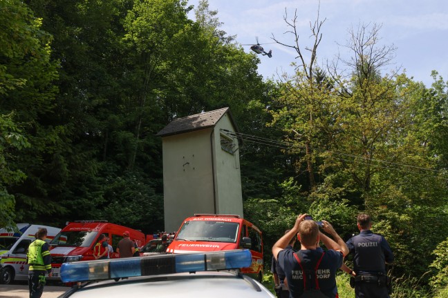 Suchaktion nach abgestrztem Paragleiter am Hirschwaldstein in Micheldorf in Obersterreich