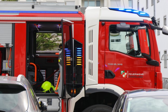 Ktzchen gerettet: Vier Feuerwehren bei Kchenbrand in einem Wohngebude in Ansfelden im Einsatz